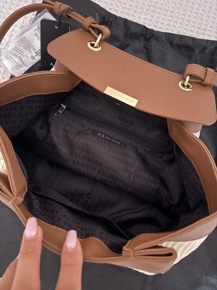 Лятна чанта Armani Exchange