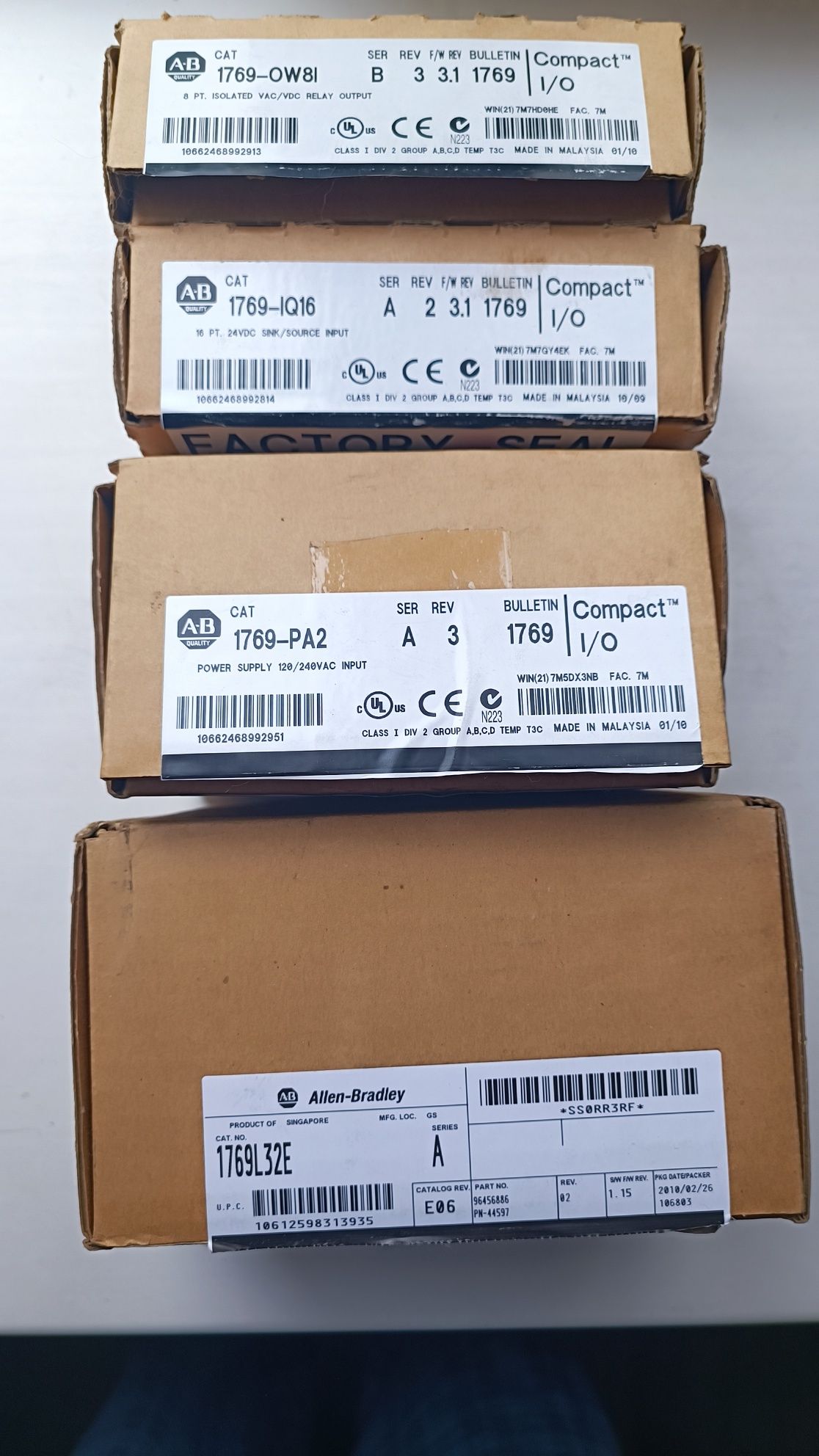 Модуль ввода Allen Bradley 1769-IQ16