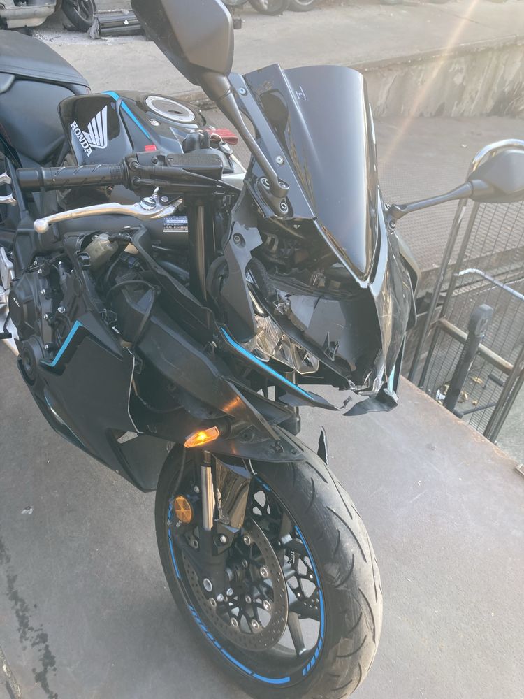 Honda CBR650R на части