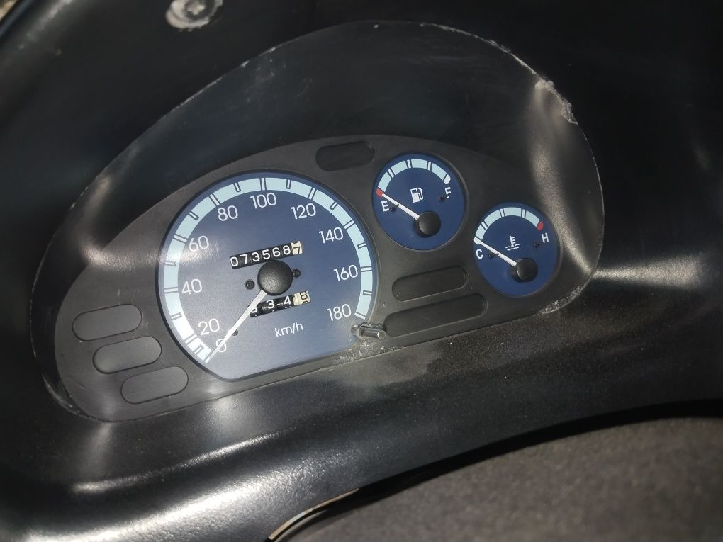 Matiz sotiladi narxi kelishtiriladi