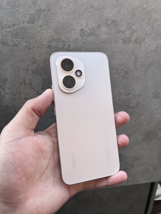 honor 400 5g.  256 tali