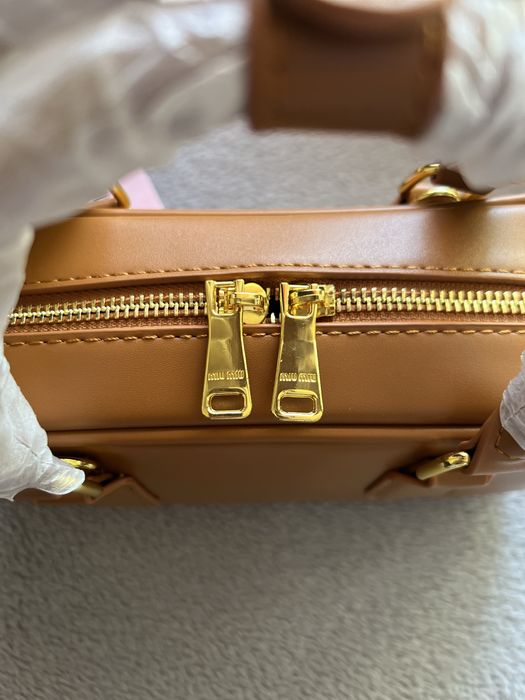 Дамска кафява чанта естествена кожа