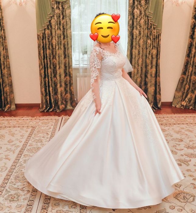 Продам белое атласное платье