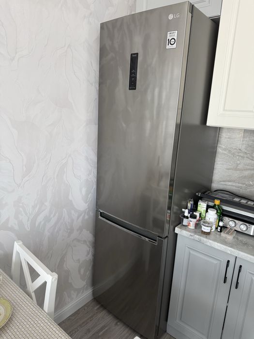Продам Холодильник Lg в идеальном состоянии