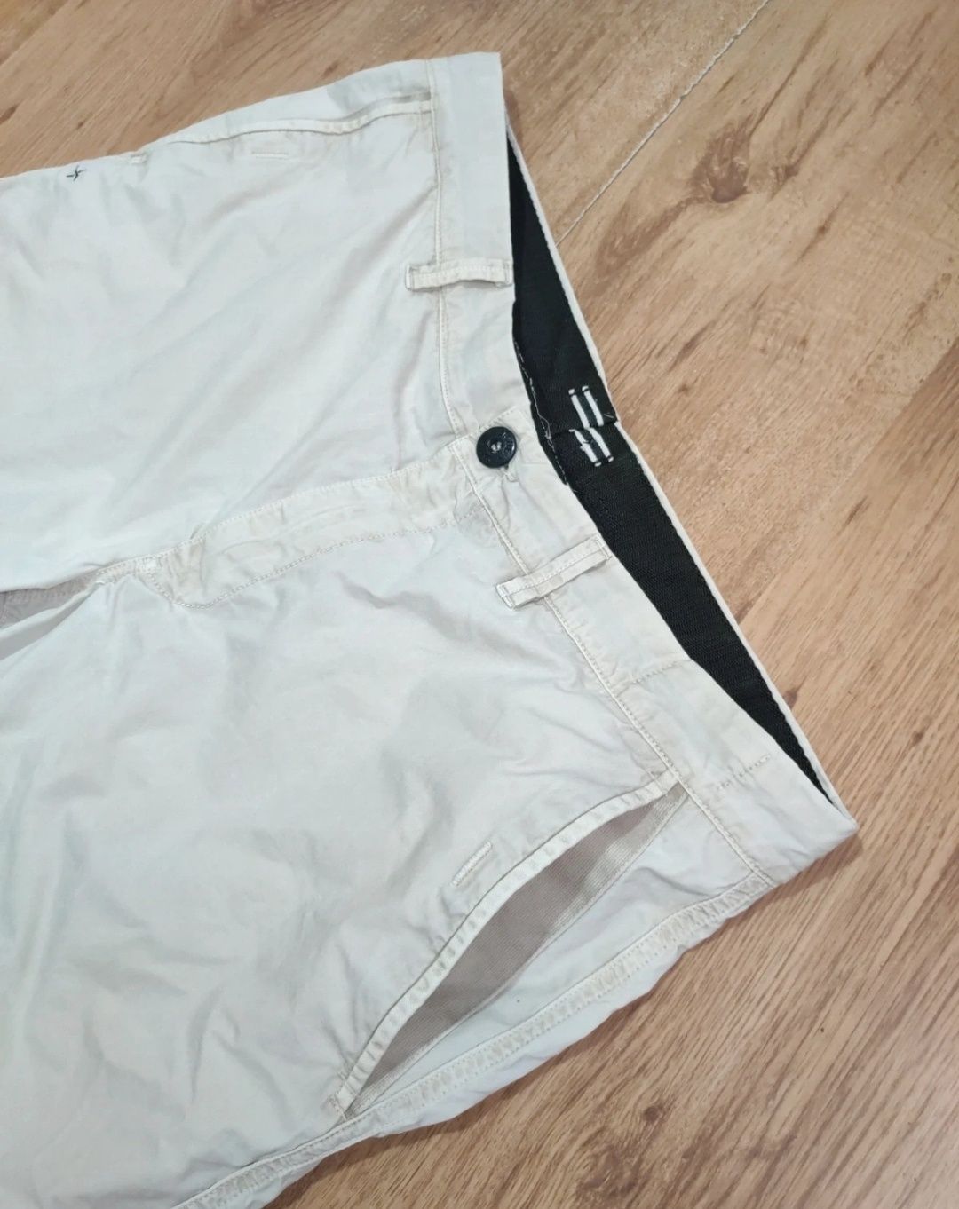 Pantaloni scurți Stone Island mărimea W38
