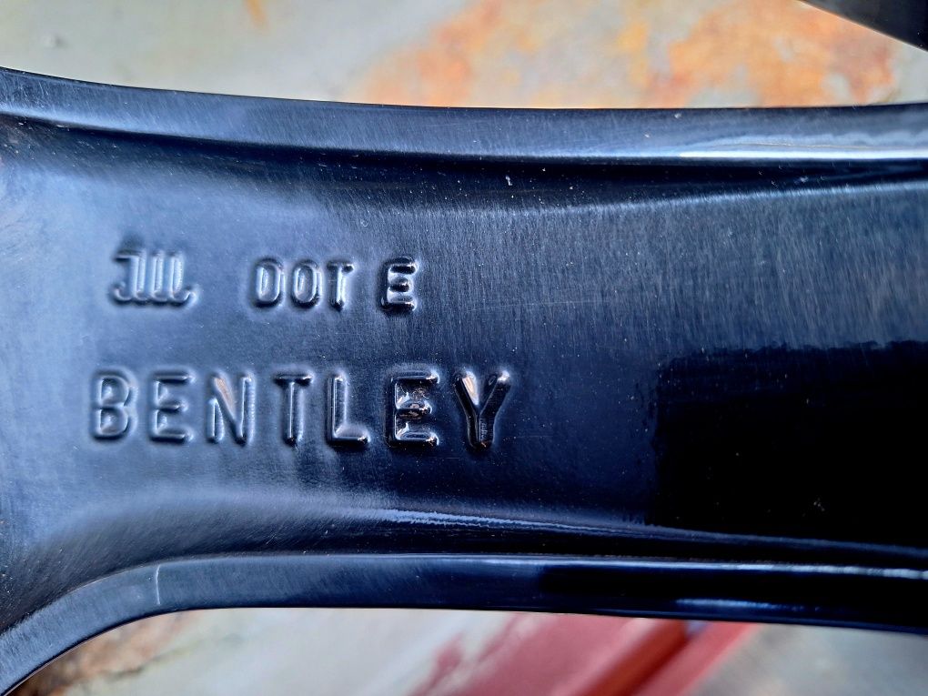 Roti (Jante+Anvelope) Bentley Bentayga 275 40 R21