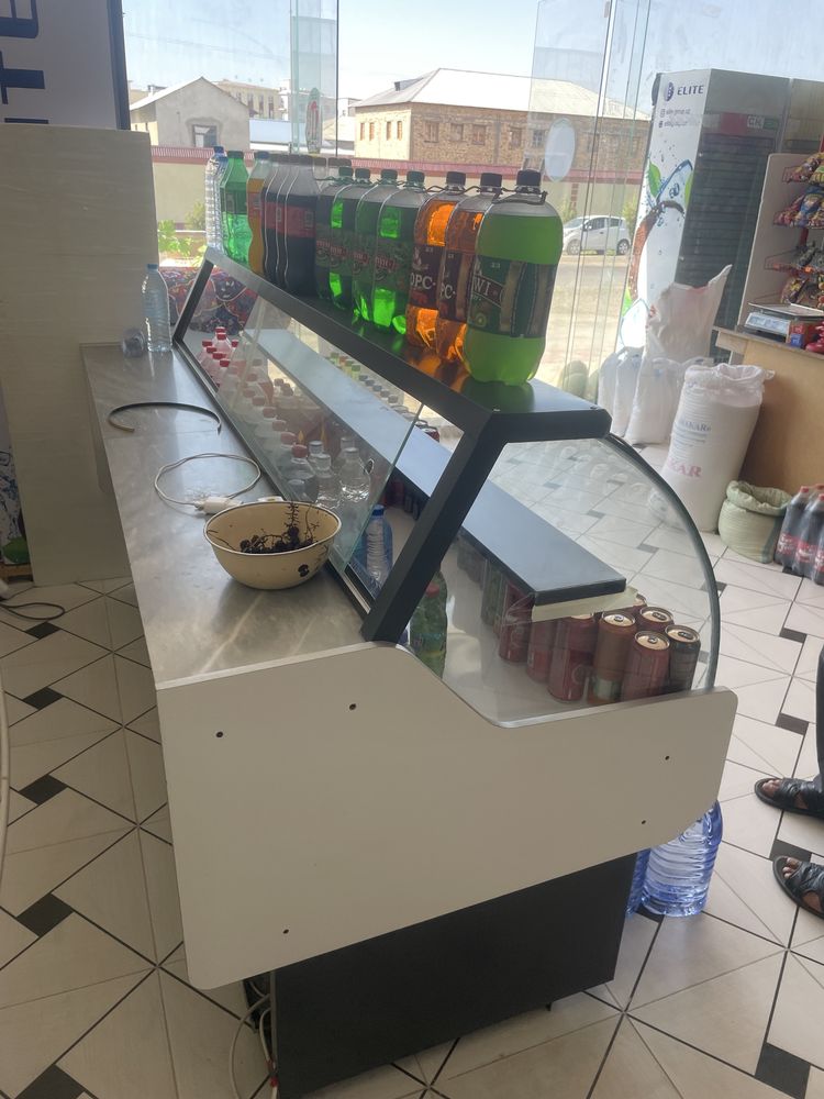 холодильник для магазина
