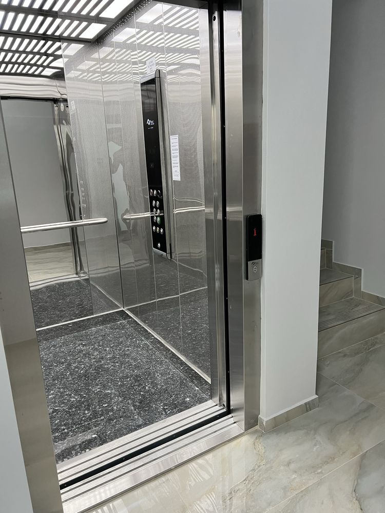 Spatiu de Birouri/Comercial nou ultramodern in centru.