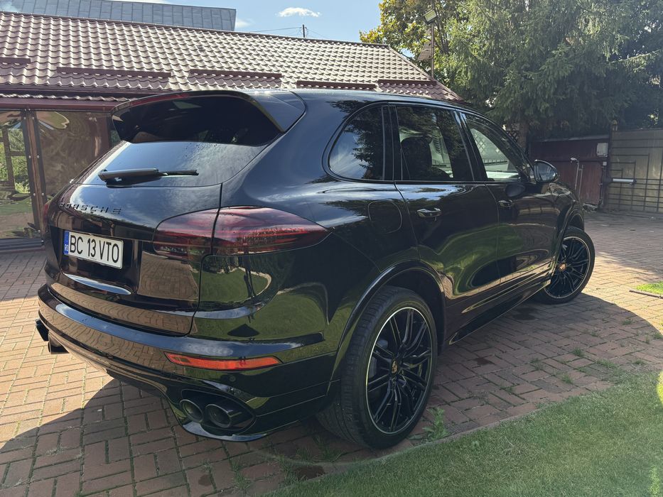 Porsche Cayenne facelift/packet GTS/faruri led 4k/Apple Carplay