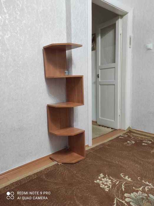 Полка настенная вертикальная