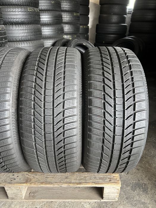 4 anvelope de iarna 225/40/18 Continental 7.5-8 mm