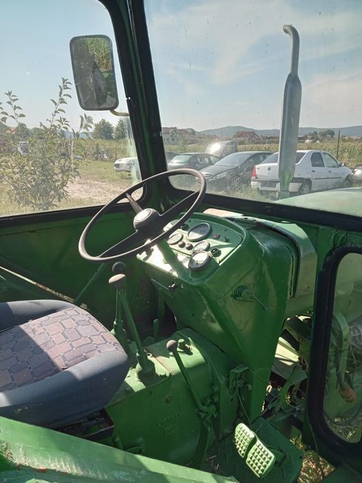 Vând tractor John Deear