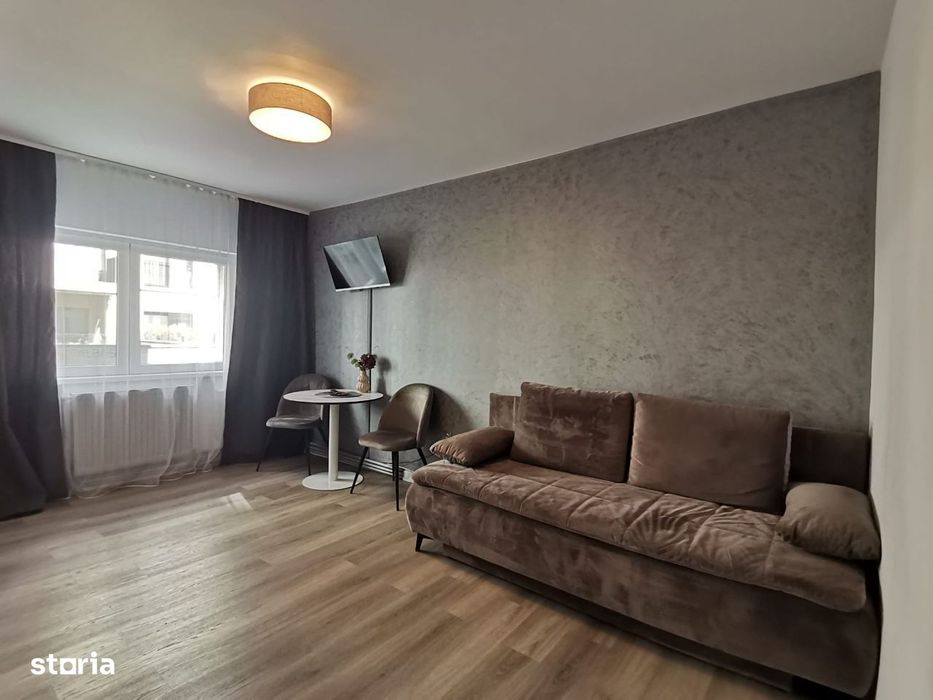 Garsoniera Moderna De Vanzare In Zona Centrala,The Office