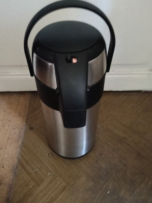 Recipient cafea sau ceai  3 litri cu pompa