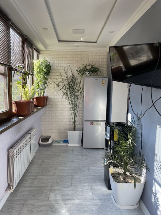 Срочно сотилади 5 хона 3 этаж 9 этажли домда. Согдиана 63 мактаб