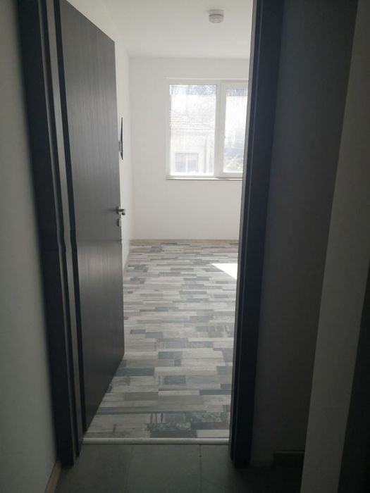 Продава се Двустаен апартамент в София, Надежда 2 - 83 кв.м за 2196 €/кв.м - Снимка #2