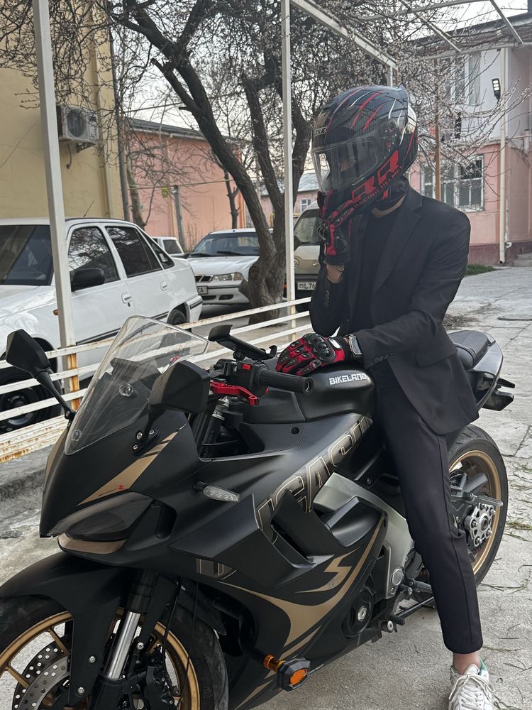 Ducati 400CC / Ducati Super sport 950