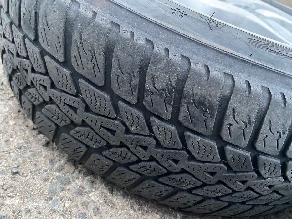 Suzuki Swift джанти Borbet с гуми Dunlop 4x100 / 175 65 15