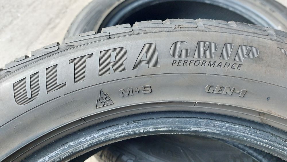 Зимни гуми 225/55/18 Goodyear Ultragrip Performance Suv 2 броя
