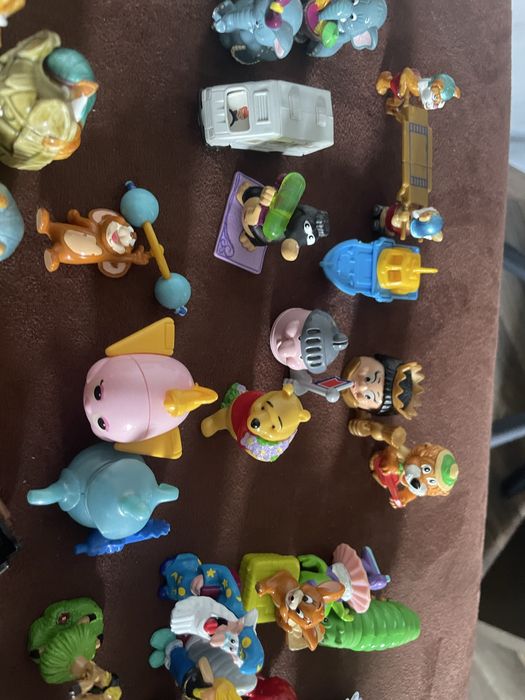 Кутия с шоколадови играчки