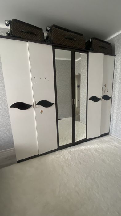 Шкаф 6 дверный белый б/у