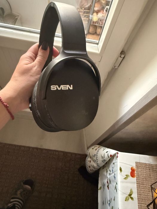 Продам наушники беспроводные Sven