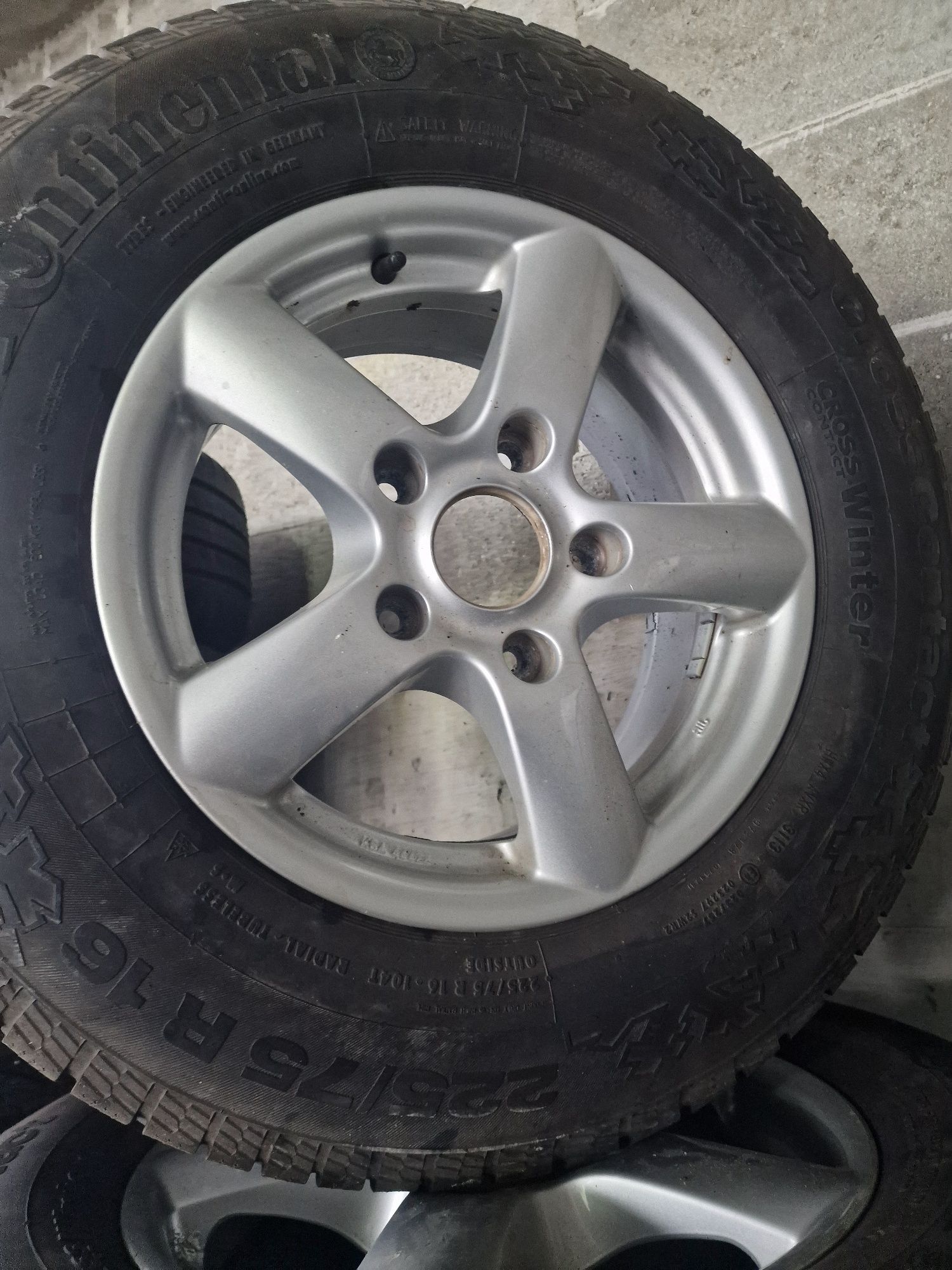 Jante 16  și anvelope IARNA kia Sorento
