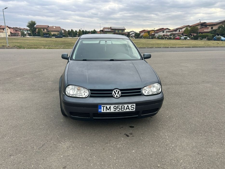 Vând Golf 4 An 2002