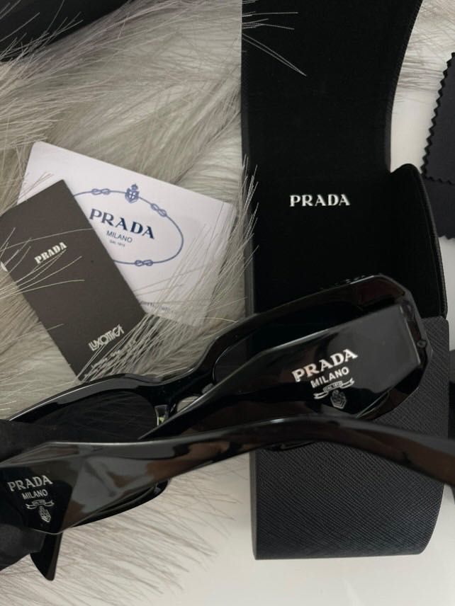 PRADA слънчеви очила с кутия и сертификат