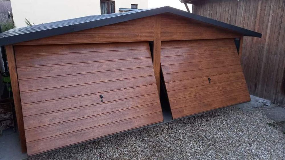 Garaj modular din panouri sandwich 3 x 4.5m