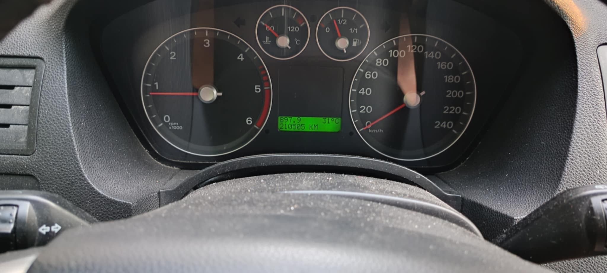 Продавам Форд C-max