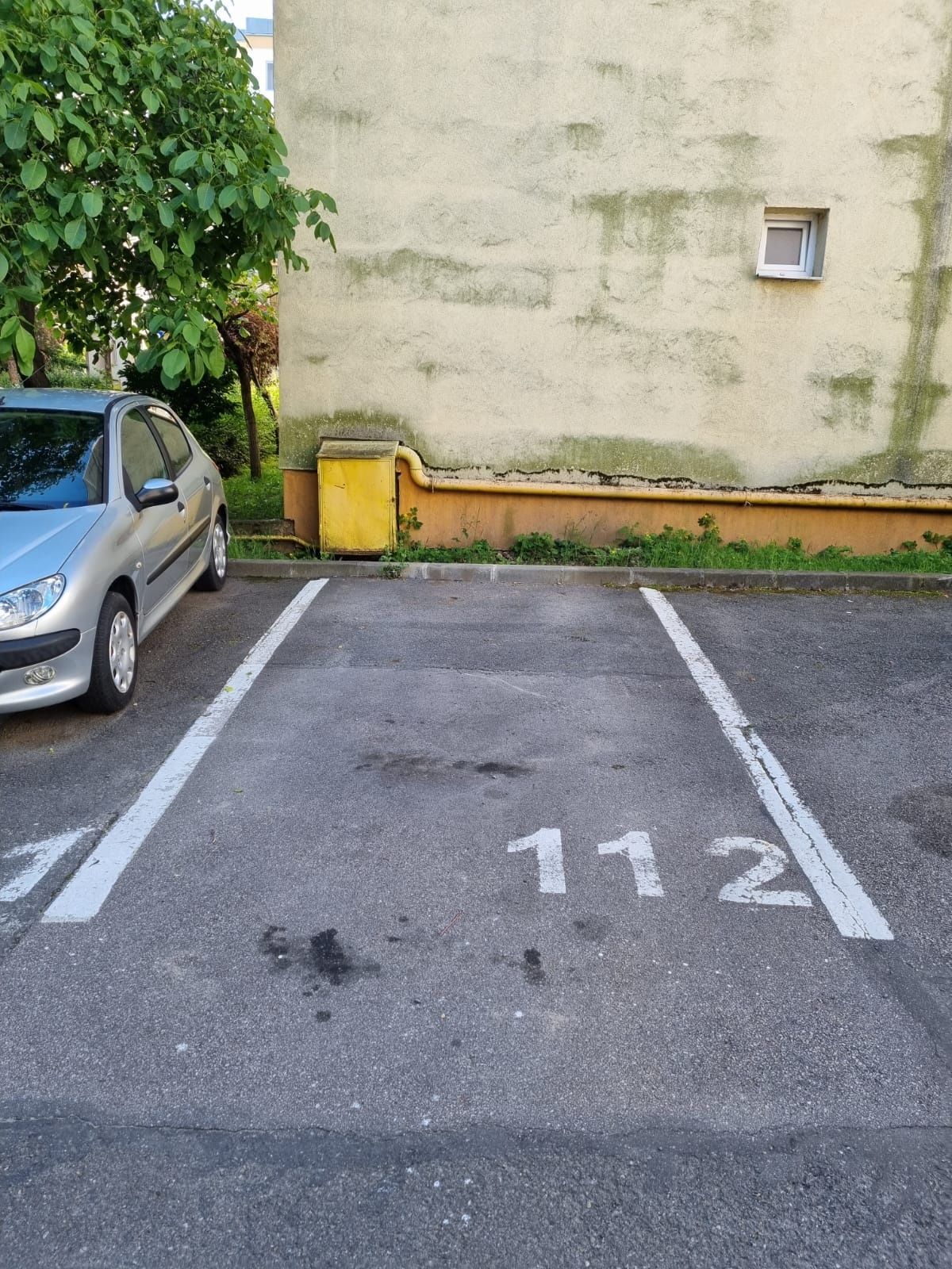 De inchiriat loc de parcare