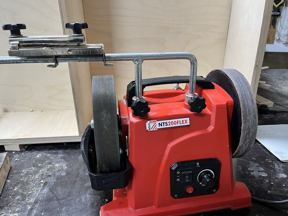 Заточной точильный станок Holzmann NTS200 FLEX