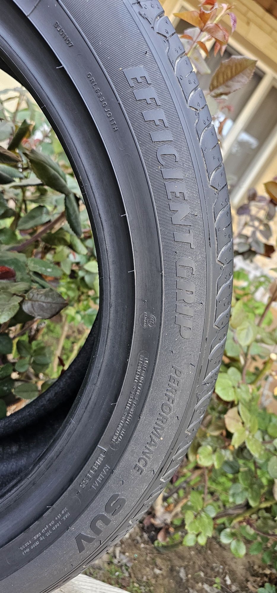 Продается комплект Шин Goodyear EfficientGrip Performance SUV