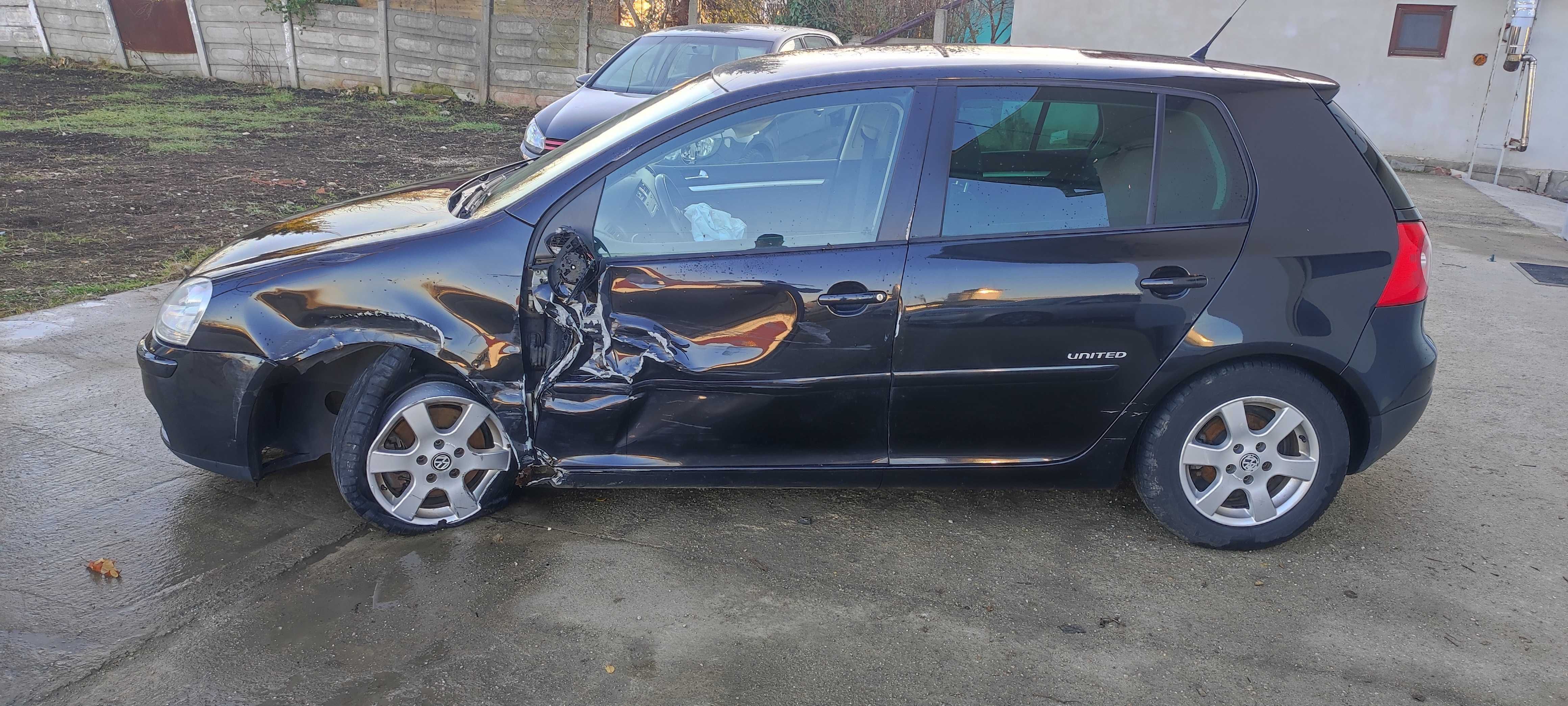 Dezmembrez volkswagen vw golf 5 hatchback 1.4 TSI 140 cp BMY