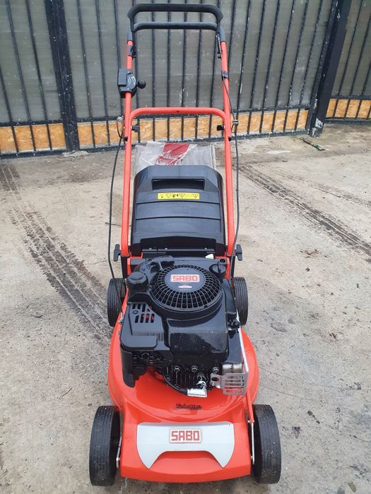 Masina de tuns iarba gazon Sabo