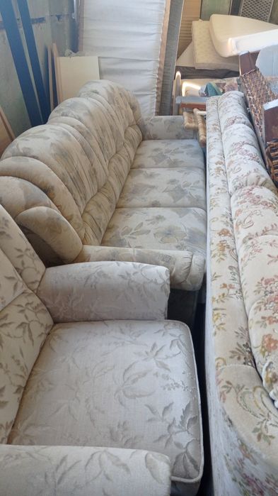 Mobilă second hand