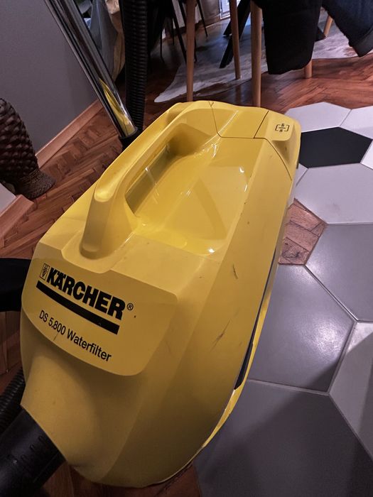 Прахосмукачка KÄRCHER DS 5.800 – С ВОДЕН ФИЛТЪР