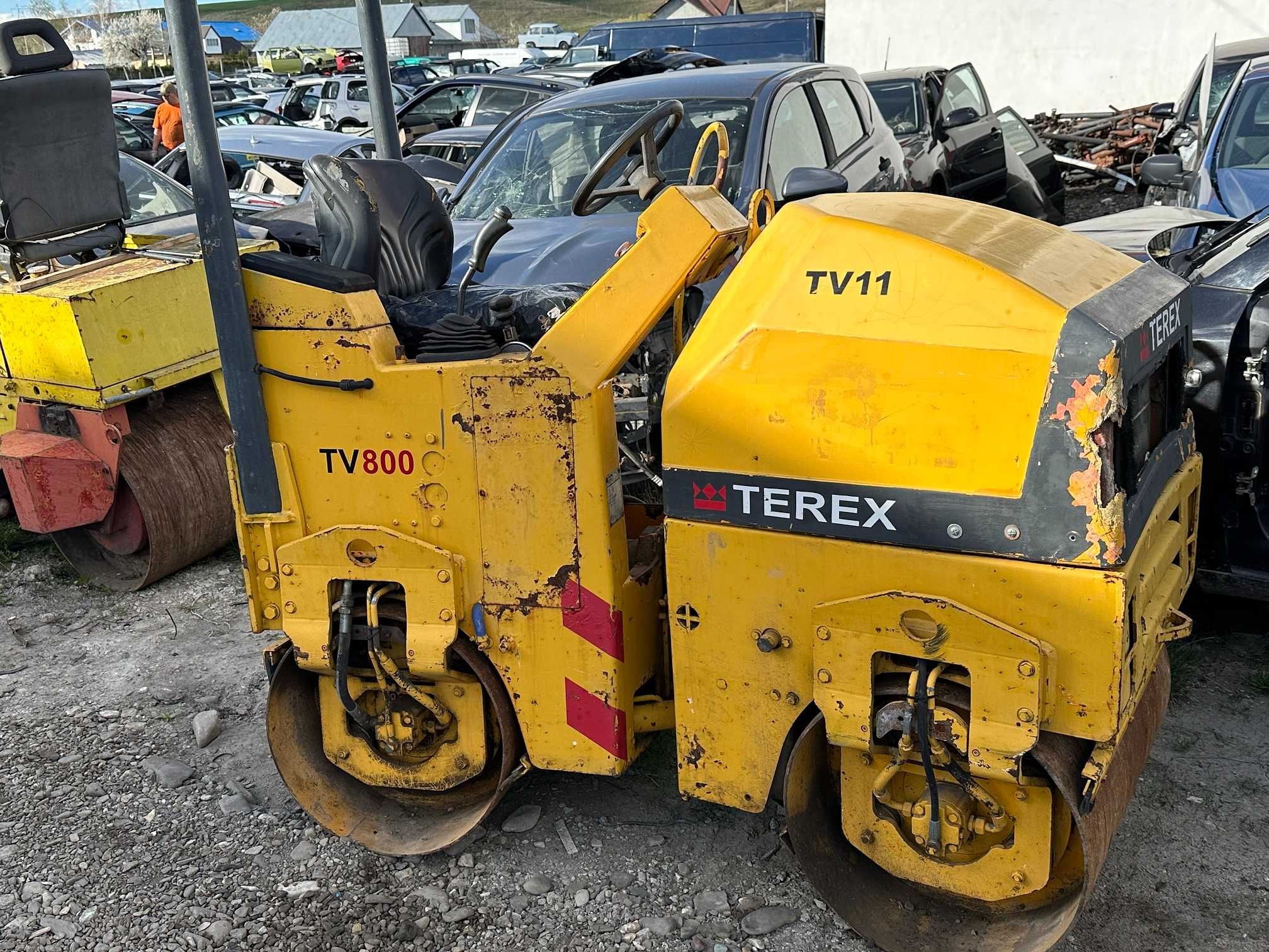 Doua bucati Cilinru compactor Terex TV 11