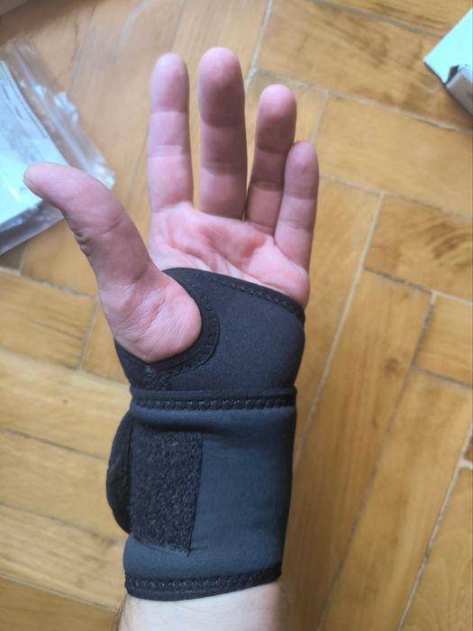 Накитник ортеза обездвижване на китка с палец