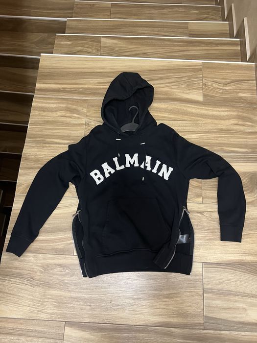 Balmain Balck College Logo
