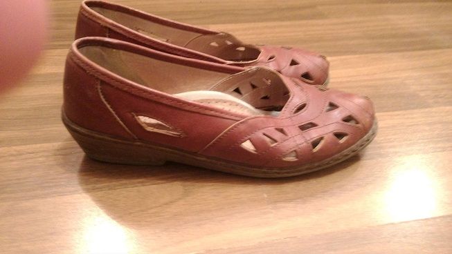 Нови и малко носени дамски обувки размер 37-38