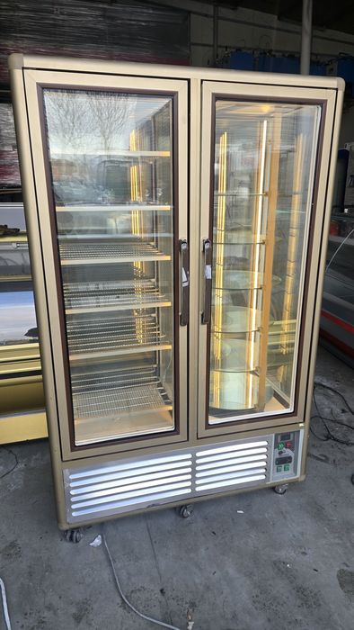 Vitrina frigorifica prăjituri torturi