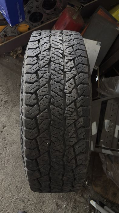 Продавам гума със джанта за грейт уол една е само