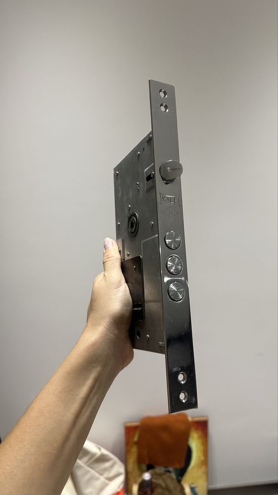 Касова брава за врата Secure emme