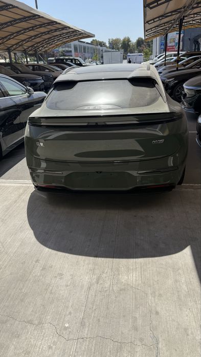 Zeekr 007  gt 2025 yil