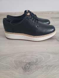 Pantofi Clarks marimea 37