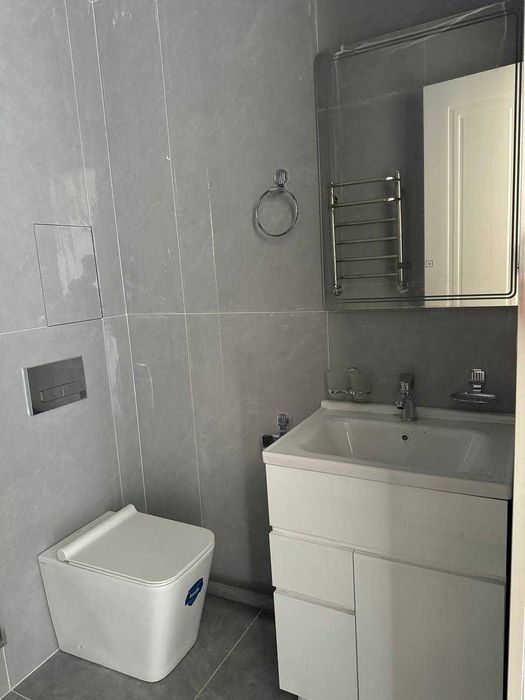 Продается 2 комнатная квартира на Ц1. В новостройке. 93000 у е