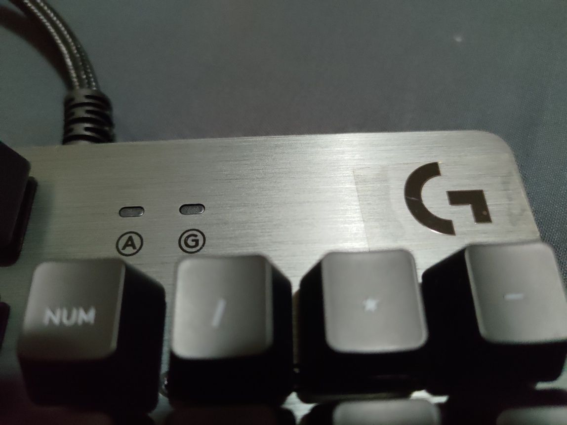 Tastatură mecanică Logitech G413 Carbon RED