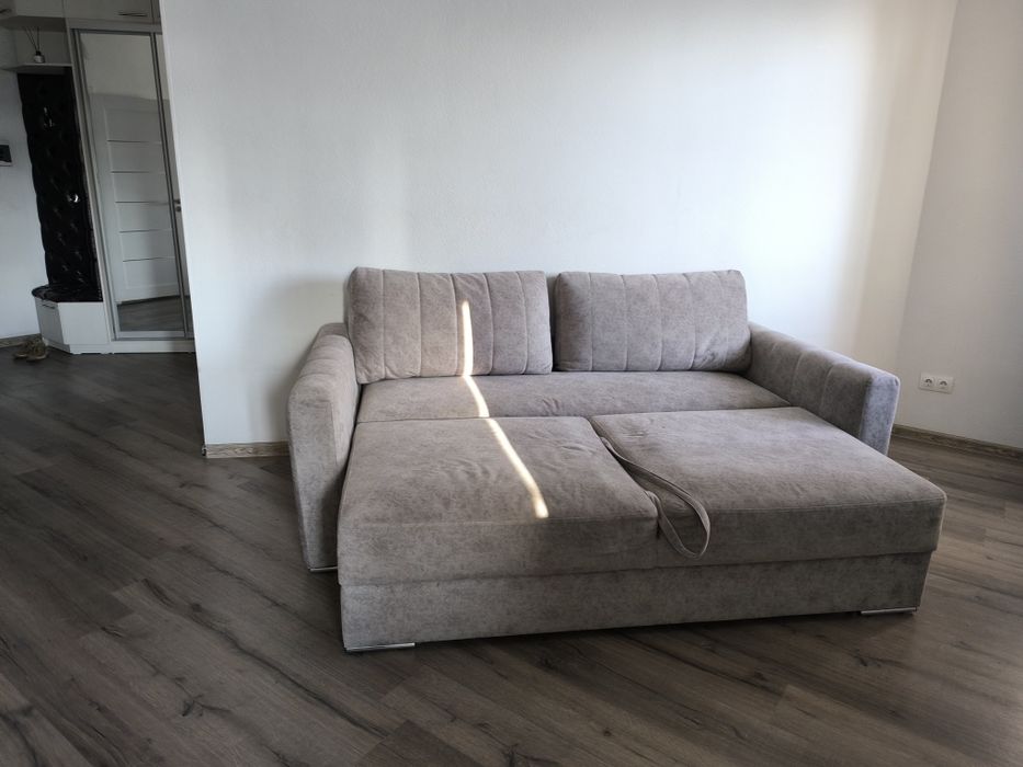 Продается диван.